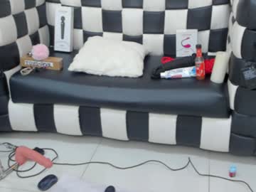 Sara_Foxx1 Chaturbate stream image from February 06, 2025