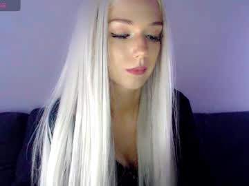 Pervyblonde Chaturbate stream image from February 06, 2025