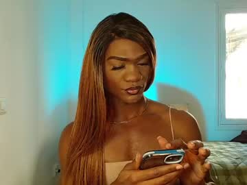 Suannyklatten_ Chaturbate stream image from February 06, 2025