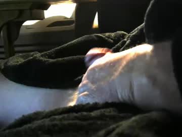 Bear4146 Chaturbate stream image from February 06, 2025