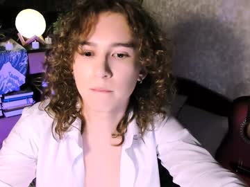 Midnight_Answer Chaturbate stream image from February 06, 2025