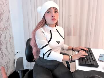 Little_Sinn Chaturbate stream image from February 06, 2025