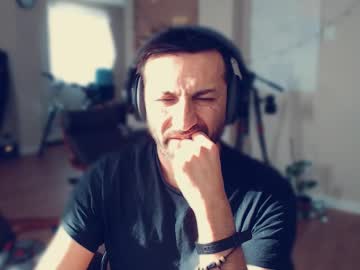 Ultratoaster Chaturbate stream image from February 06, 2025
