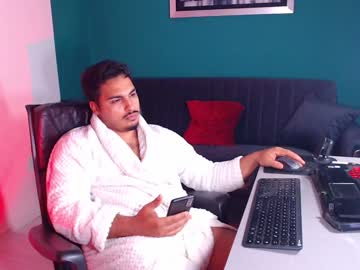 Zenobaro Chaturbate stream image from February 06, 2025