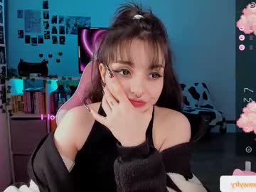 Mollydoorsis Chaturbate stream image from February 06, 2025