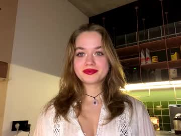 Adrianaelizy Chaturbate stream image from February 06, 2025