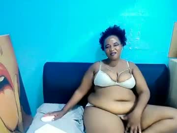 Ivybluexxx Chaturbate stream image from February 06, 2025