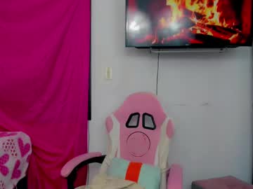 Sunshine_Uwu22 Chaturbate stream image from February 06, 2025