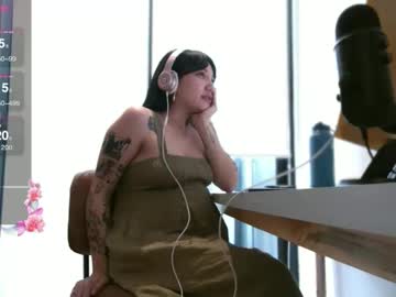 Aznbunnybaby Chaturbate stream image from February 06, 2025