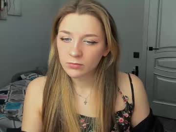 Mollymi0 Chaturbate stream image from February 06, 2025