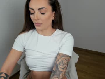Riathrill97 Chaturbate stream image from February 06, 2025