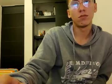 Akilesbailo Chaturbate stream image from February 06, 2025
