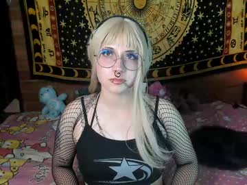 Emily_Salvatore Chaturbate stream image from February 06, 2025