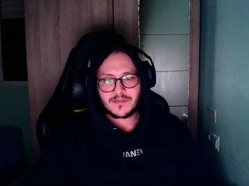 Younromki Chaturbate stream image from February 06, 2025