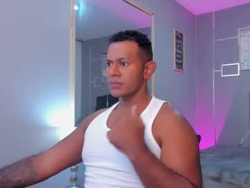 Maximo_Crawford01 Chaturbate stream image from February 07, 2025
