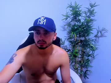 Zize_ Chaturbate stream image from February 07, 2025