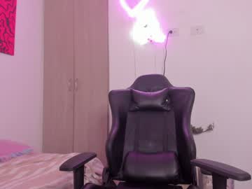 Karodu Chaturbate stream image from February 07, 2025