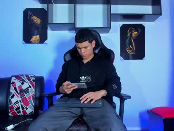 _Massimo_02 Chaturbate stream image from February 07, 2025