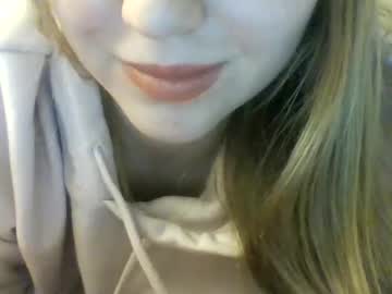 Layannalea Chaturbate stream image from February 07, 2025