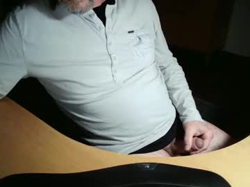 Sensualgentlem Chaturbate stream image from February 07, 2025