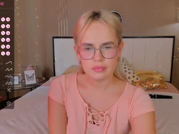 Bellatip Chaturbate stream image from February 07, 2025