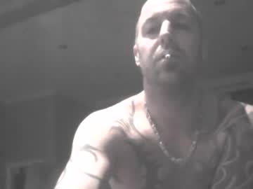 Petch84 Chaturbate stream image from February 07, 2025