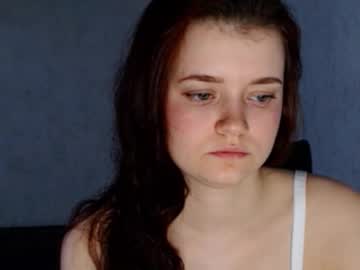 Miabrowwn Chaturbate stream image from February 07, 2025