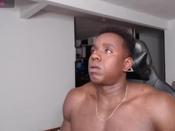 Rogger_Physique Chaturbate stream image from February 07, 2025
