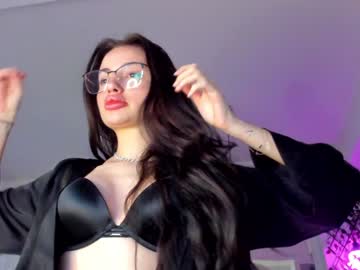 Irenevon Chaturbate stream image from February 07, 2025