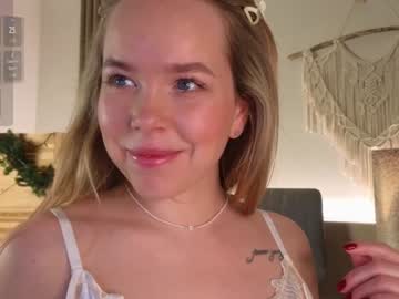 Milly_Shy Chaturbate stream image from February 07, 2025