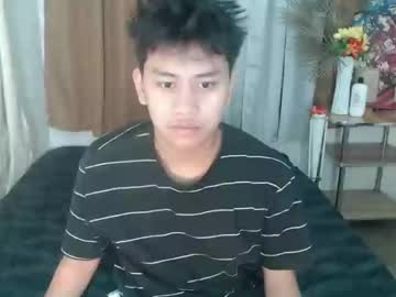Johnsweetcummer Chaturbate stream image from February 07, 2025