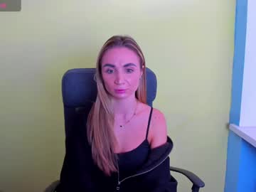 Rinasweets Chaturbate stream image from February 07, 2025