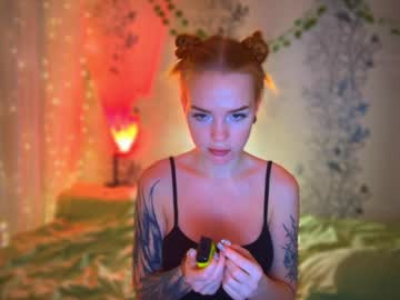 Babyfoxyy Chaturbate stream image from February 07, 2025
