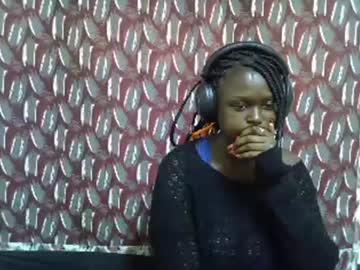 Carmmen Chaturbate stream image from February 07, 2025