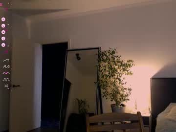Mariique Chaturbate stream image from February 07, 2025