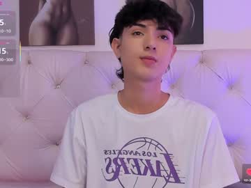 Elliot_Younng Chaturbate stream image from February 07, 2025