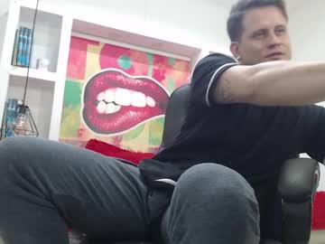 Leo_Cumming01 Chaturbate stream image from February 07, 2025