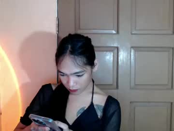 Little_Nicollexx Chaturbate stream image from February 07, 2025