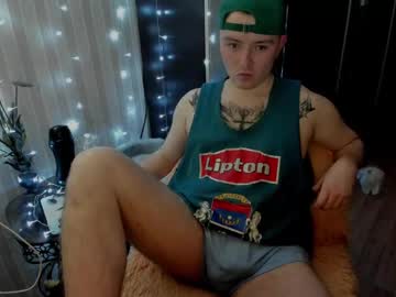 Bennor_Chik Chaturbate stream image from February 07, 2025