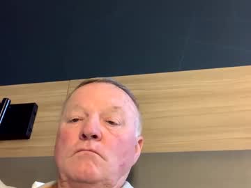 Cookoosnest Chaturbate stream image from February 07, 2025