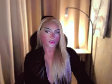 Queenarthalia Chaturbate stream image from February 07, 2025