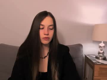 Annasensitive Chaturbate stream image from February 07, 2025