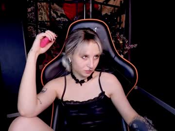 Love_Pufff Chaturbate stream image from February 07, 2025