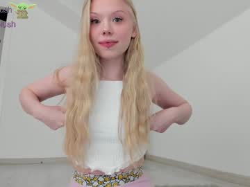 Sonyaplush Chaturbate stream image from February 07, 2025