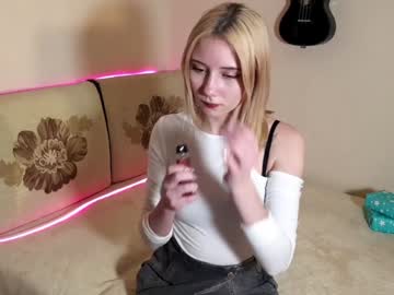 Betty_00 Chaturbate stream image from February 07, 2025