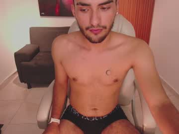 El_Ruizxxx Chaturbate stream image from February 07, 2025