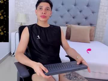 Maximiliano_1105 Chaturbate stream image from February 07, 2025