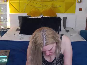 Rachelgoldd Chaturbate stream image from February 07, 2025