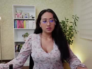Adelineee4u Chaturbate stream image from February 07, 2025