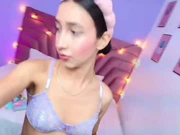 Beautifulskinny18 Chaturbate stream image from February 07, 2025